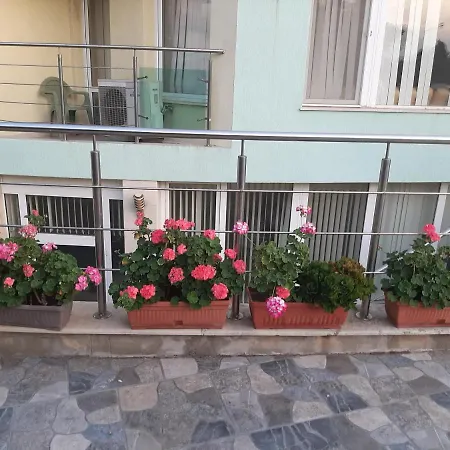 فندق Family Coral