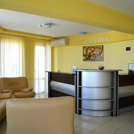 Family Coral 3* سوزوبول