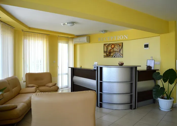 Family Coral 3* Szozopol