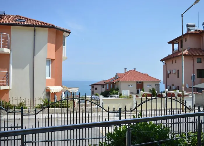 Family Coral Szozopol