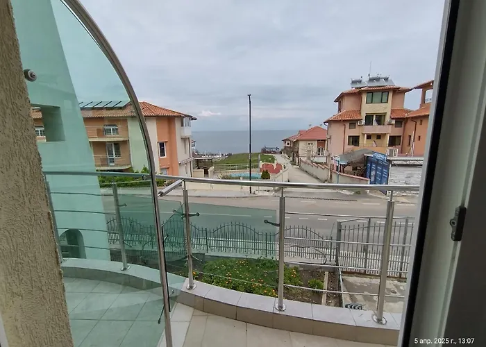 Family Coral 3* Szozopol